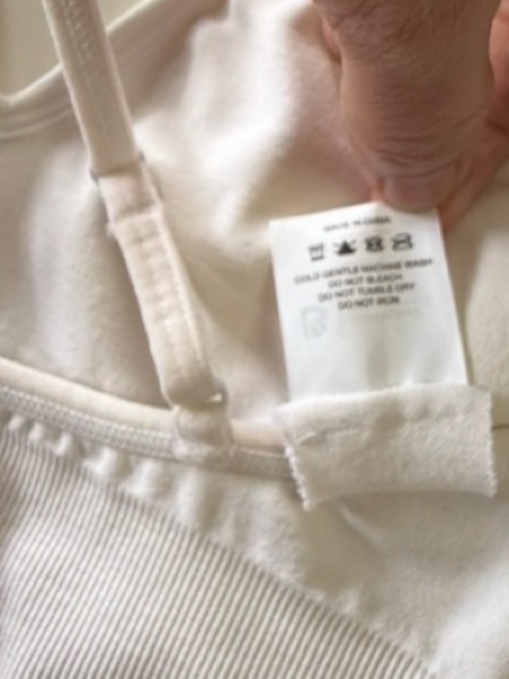 Buffbunny Collection White Seamless Ribbed Sports Bra - Size Medium - Picture 7 of 7